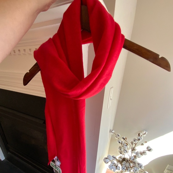 NORDSTROM RACK 100% CASHMERE Scarf In Scarlet Red OS NWT - Picture 2 of 15